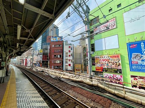 東京駅から神保町駅：都市の鼓動と文化の交差点